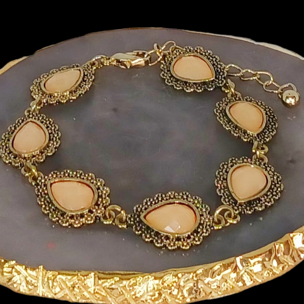 Vintage Peach Pastel Orange Antique look Bracelet Tear Drop Charms Y2K Coquette